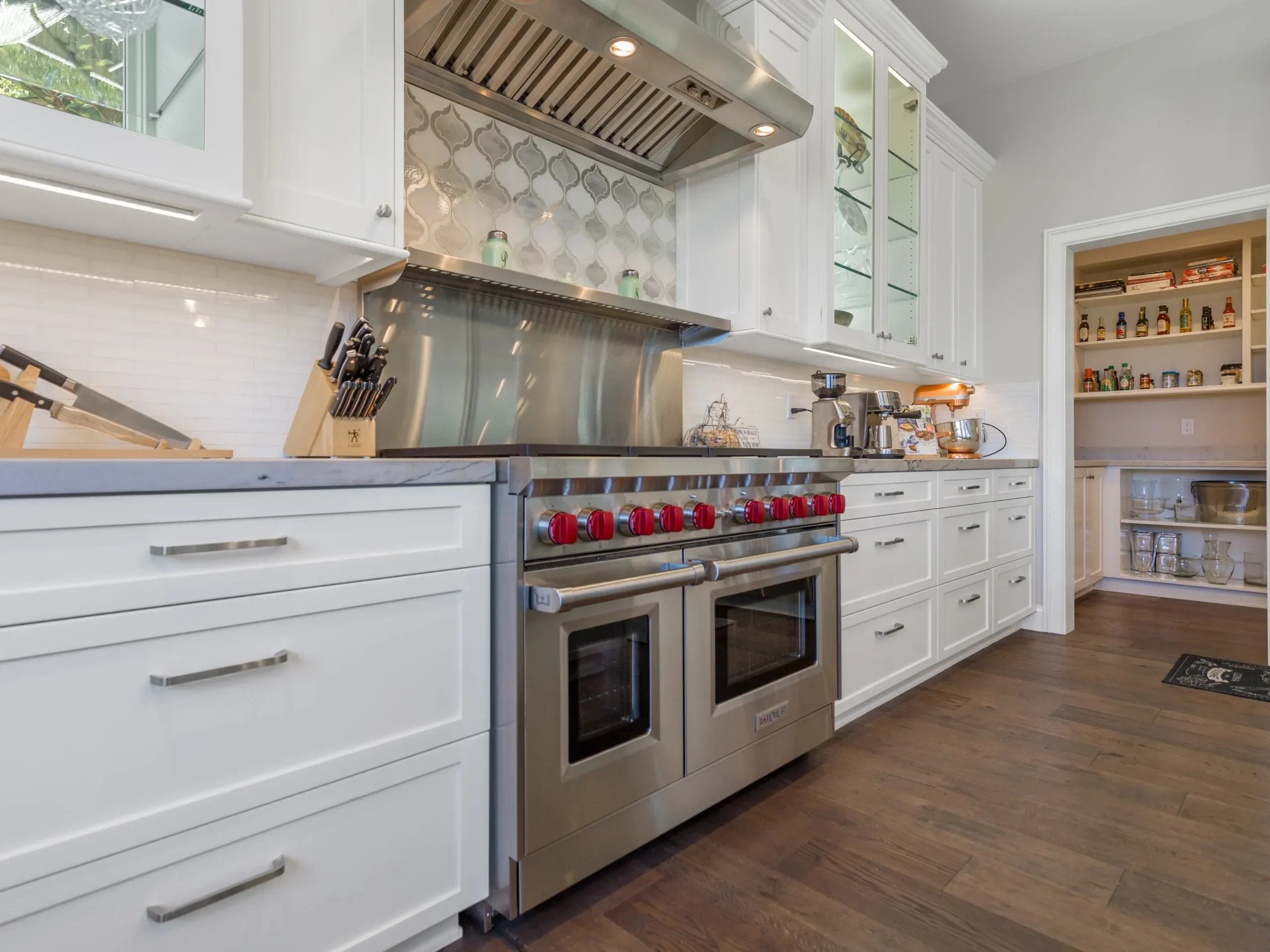 Kitchen addition with professional range at Lake Sherwood